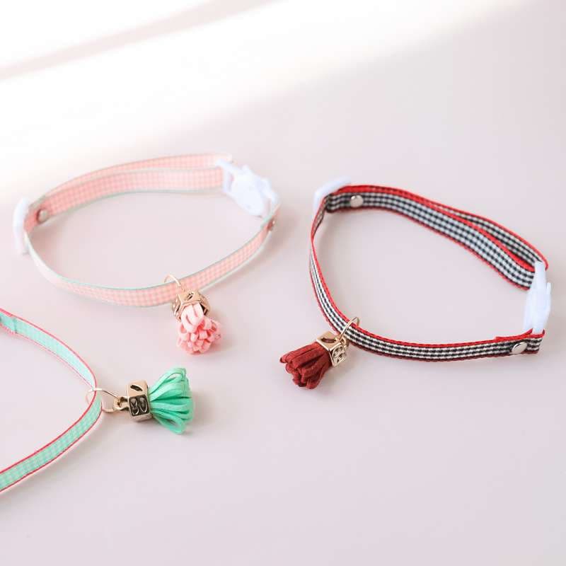 ペット用首輪 ふわふわタッセル付き首輪